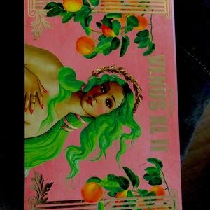 Lime Crime Venus xl eyeshadow pallet/swatched